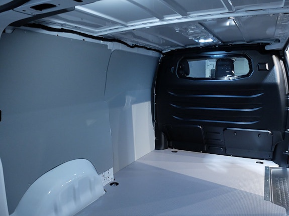 Citroen E-Jumpy 7 of 9