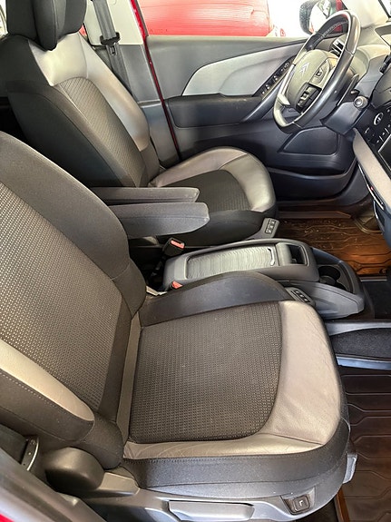Citroen C4 Picasso 7 of 11
