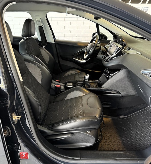 Peugeot 2008 9 of 14