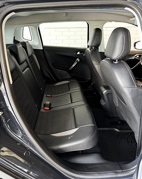 Peugeot 2008 10 of 14