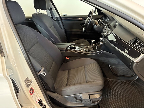 BMW 520d 16 of 19