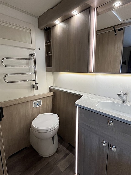 Kabe Imperial 780 TDL KS E2 (Långbäddar) ALDE/AC/Ugn/Mikro/Läder 17 of 18