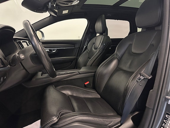 Volvo V90 Cross Country 10 of 28