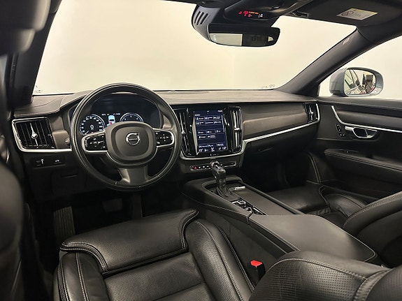 Volvo V90 Cross Country 23 of 28