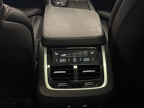 Volvo V90 Cross Country 19 of 28