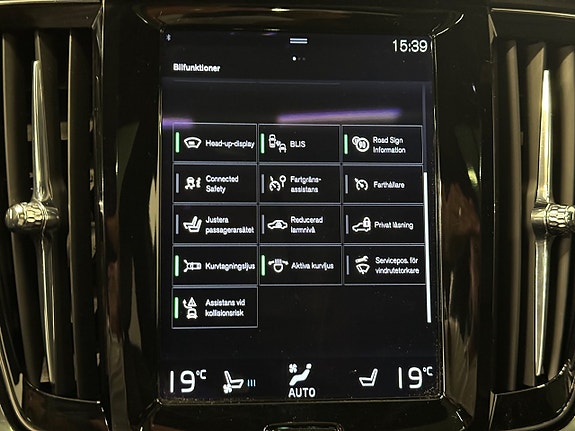 Volvo V90 Cross Country 15 of 28