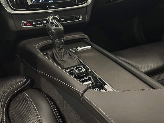 Volvo V90 Cross Country 20 of 28