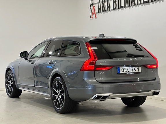 Volvo V90 Cross Country 6 of 28