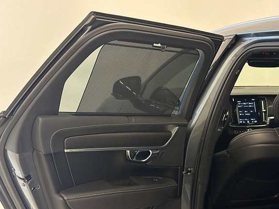 Volvo V90 Cross Country 24 of 28