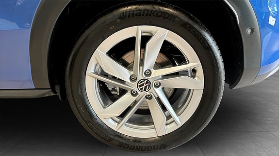 Volkswagen T-Roc 11 of 13
