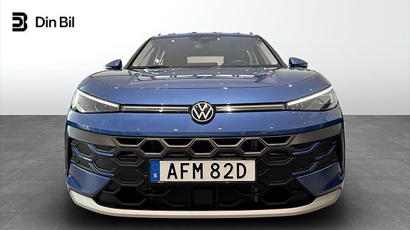 Volkswagen T-Roc 8 of 13