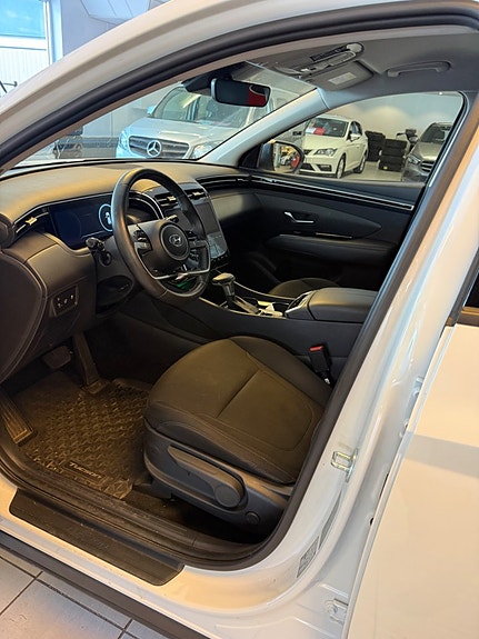Hyundai Tucson 4 of 8