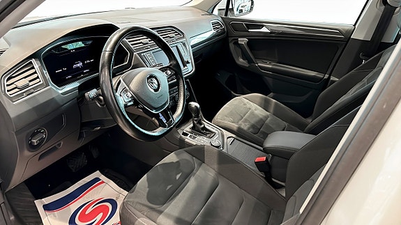 Volkswagen Tiguan 7 of 12