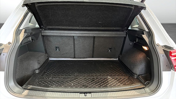 Volkswagen Tiguan 12 of 12