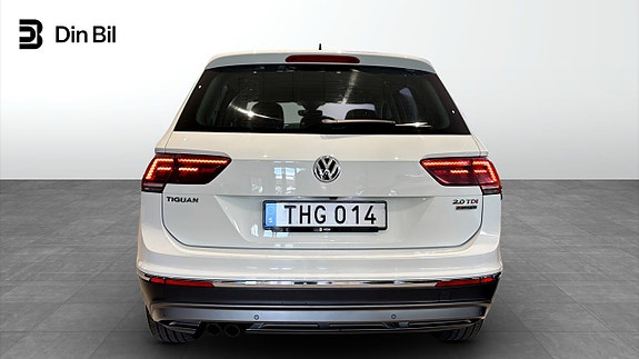Volkswagen Tiguan 5 of 12