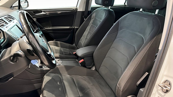 Volkswagen Tiguan 8 of 12