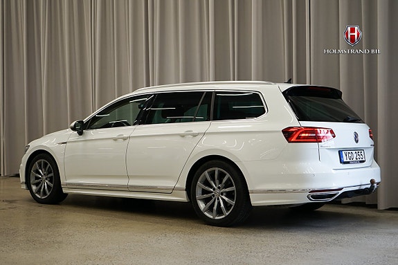 Volkswagen Passat 4 of 20