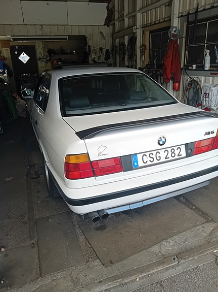 BMW M5 2 of 4