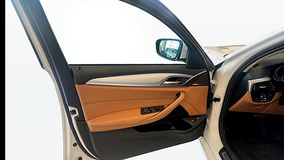 BMW 530e 12 of 19