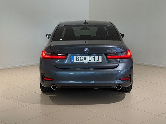 BMW 330e 10 of 10