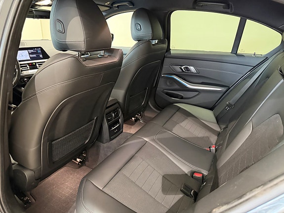BMW 330e 8 of 10