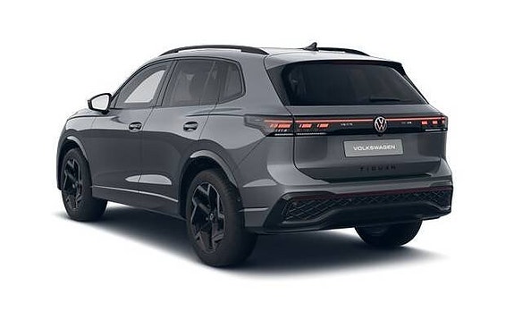 Volkswagen Tiguan 3 of 5