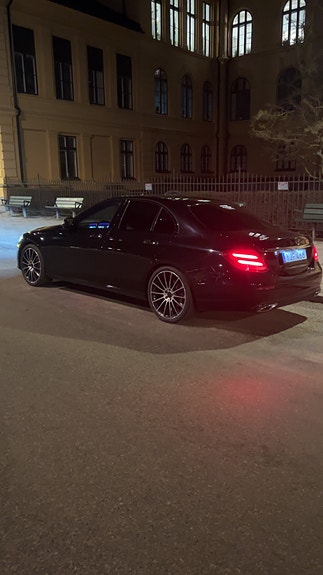 Mercedes-Benz E350 d 4 of 13