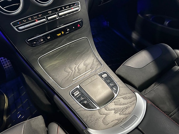 Mercedes-Benz GLC300 de 16 of 19