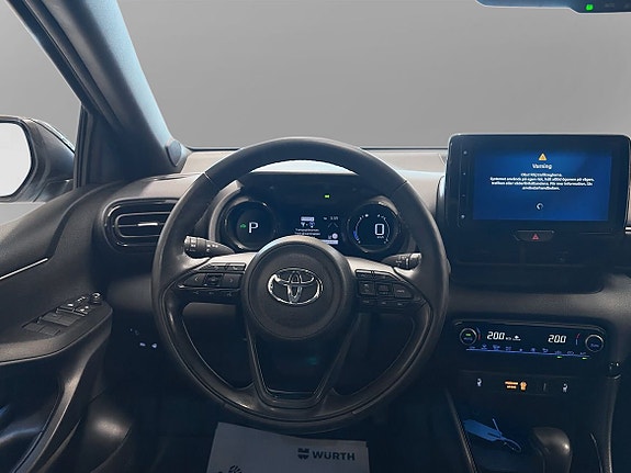 Toyota Yaris 10 of 11