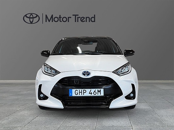 Toyota Yaris 5 of 11