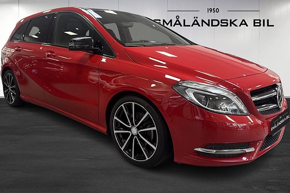 Mercedes-Benz B180 2 of 12
