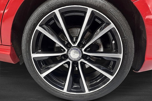 Mercedes-Benz B180 5 of 12