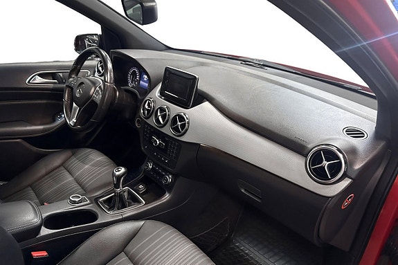 Mercedes-Benz B180 9 of 12