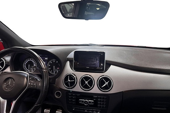 Mercedes-Benz B180 8 of 12
