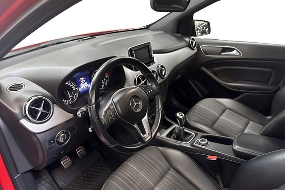 Mercedes-Benz B180 6 of 12