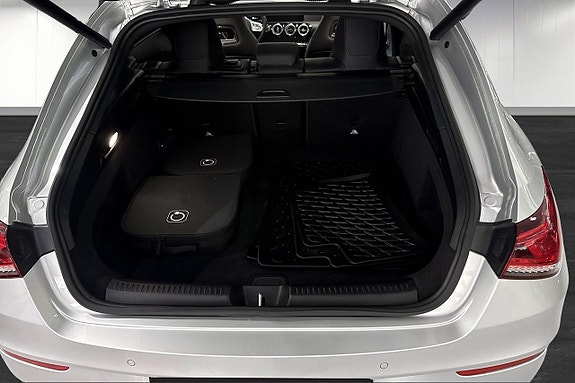 Mercedes-Benz CLA250 e 12 of 12