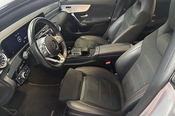 Mercedes-Benz CLA250 e 11 of 12