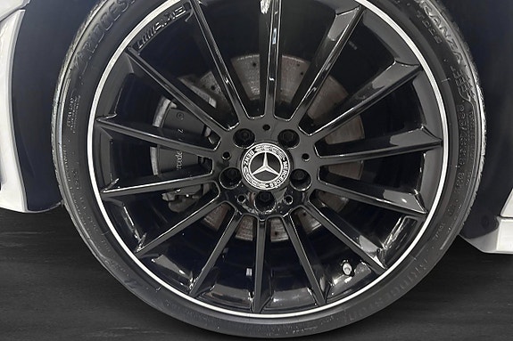 Mercedes-Benz CLA250 e 5 of 12