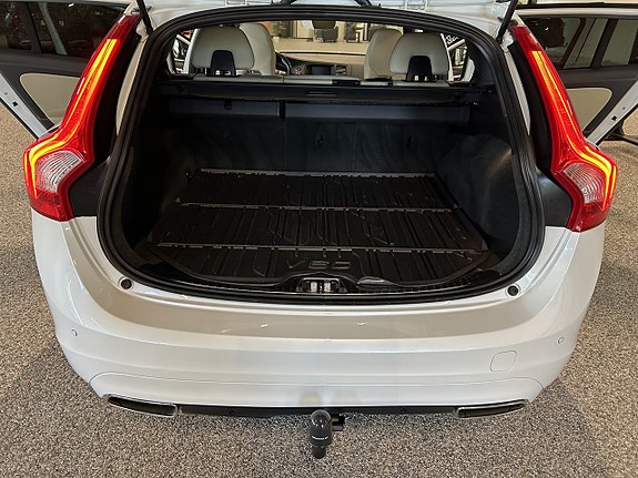 Volvo V60 16 of 25