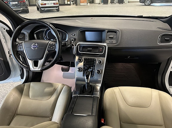 Volvo V60 19 of 25