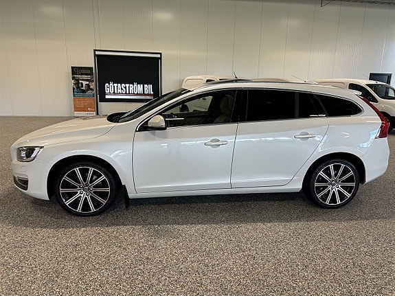 Volvo V60 9 of 25