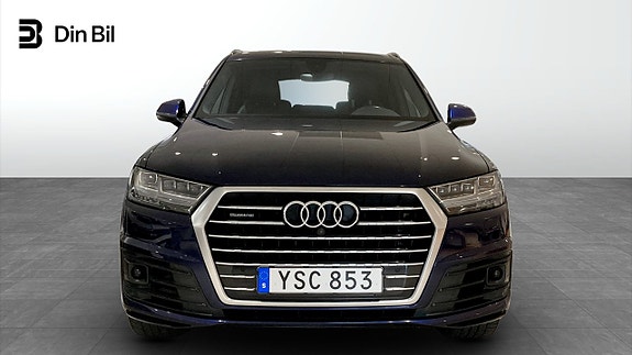 Audi Q7 4 of 12