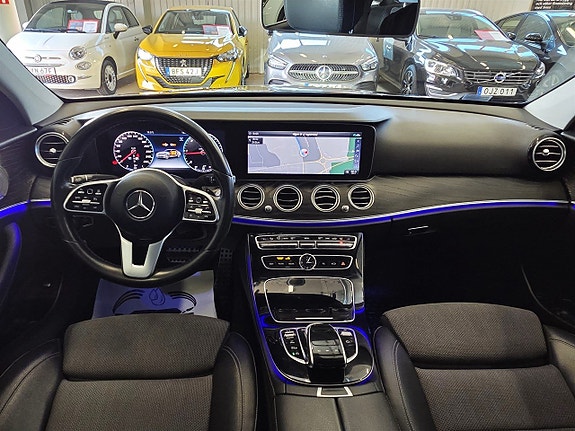 Mercedes-Benz E200 d 14 of 16