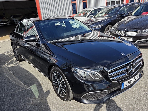 Mercedes-Benz E200 d 4 of 16
