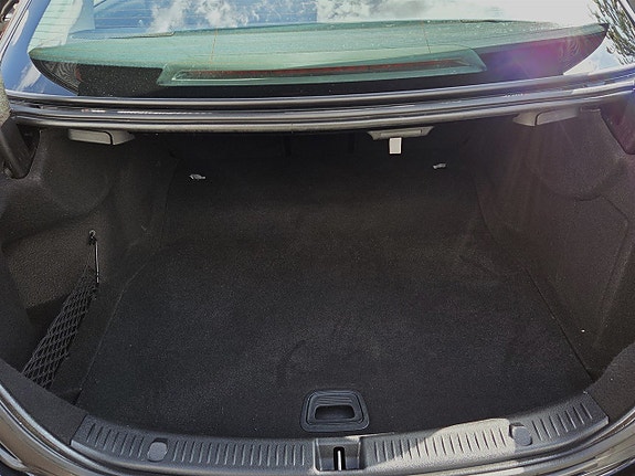 Mercedes-Benz E200 d 16 of 16