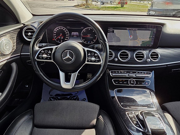 Mercedes-Benz E200 d 11 of 16