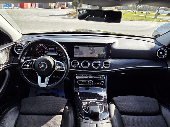 Mercedes-Benz E200 d 10 of 16