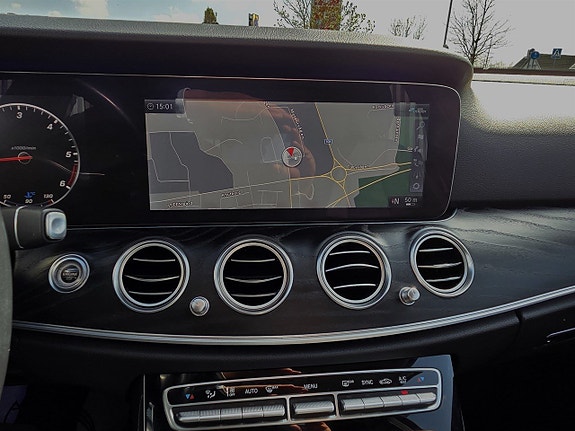 Mercedes-Benz E200 d 12 of 16