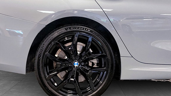 BMW 330e 9 of 9