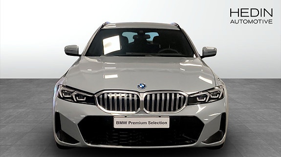 BMW 330e 8 of 9